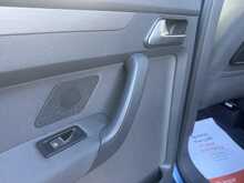 Volkswagen Touran TDI SE - U988