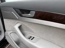 Audi A8 TDI V6 SE Executive - U989