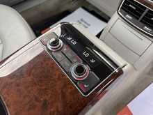 Audi A8 TDI V6 SE Executive - U989