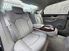 Audi A8 TDI V6 SE Executive - U989