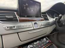 Audi A8 TDI V6 SE Executive - U989