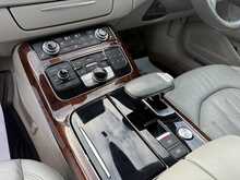 Audi A8 TDI V6 SE Executive - U989
