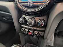 MINI Hatch Cooper - U8895