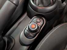 MINI Hatch Cooper - U8895