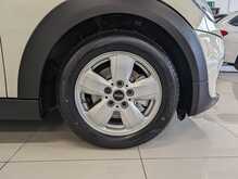 MINI Hatch Cooper - U8895