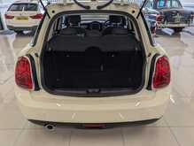 MINI Hatch Cooper - U8895