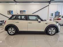 MINI Hatch Cooper - U8895