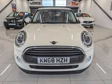 MINI Hatch Cooper - U8895