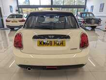 MINI Hatch Cooper - U8895