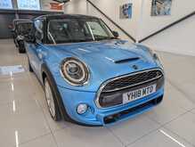 MINI Hatch Cooper S - U8899