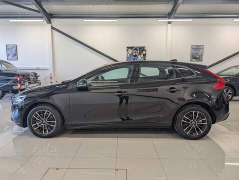 2.0 T2 GPF Momentum Nav Plus Hatchback 5dr Petrol Manual Euro 6 (s/s) (122 ps)