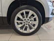 Skoda Karoq TSI SE L - U8926