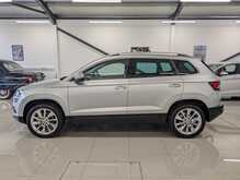 Skoda Karoq TSI SE L - U8926