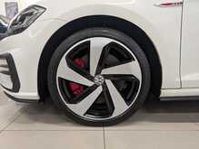 Volkswagen Golf TSI GTI Performance - U8933