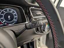 Volkswagen Golf TSI GTI Performance - U8933