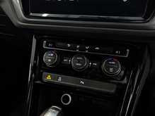 Volkswagen Touran TDI R-Line - U8971