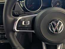 Volkswagen Touran TDI R-Line - U8971