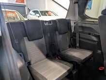 Volkswagen Touran TDI R-Line - U8971