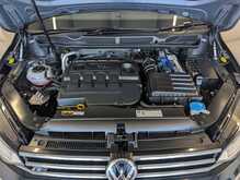 Volkswagen Touran TDI R-Line - U8971