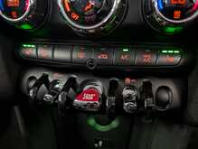 MINI Hatch Cooper - U8975