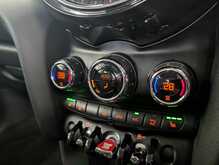 MINI Hatch Cooper - U8975