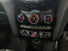 MINI Hatch Cooper - U8975