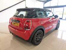 MINI Hatch Cooper - U8975