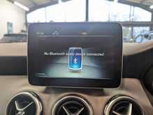 Mercedes-Benz GLA GLA180 Urban Edition - U9002