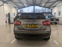 Mercedes-Benz GLA GLA180 Urban Edition - U9002