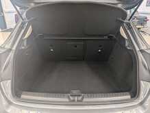 Mercedes-Benz GLA GLA180 Urban Edition - U9002