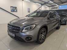 Mercedes-Benz GLA GLA180 Urban Edition - U9002
