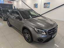 Mercedes-Benz GLA GLA180 Urban Edition - U9002