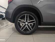 Mercedes-Benz GLA GLA180 Urban Edition - U9002