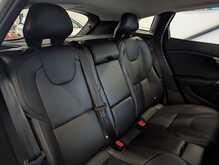 Volvo V40 T3 Inscription - U9004