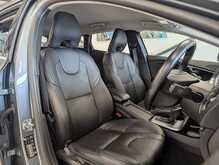 Volvo V40 T3 Inscription - U9004