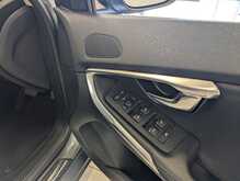 Volvo V40 T3 Inscription - U9004