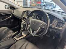 Volvo V40 T3 Inscription - U9004