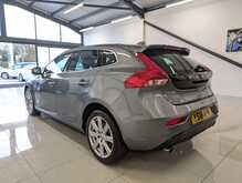 Volvo V40 T3 Inscription - U9004
