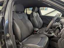 Audi Q2 TFSI CoD Black Edition - U9005