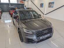 Audi Q2 TFSI CoD Black Edition - U9005