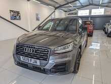 Audi Q2 TFSI CoD Black Edition - U9005