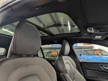 Volvo V60 T5 R-Design Pro - U9012