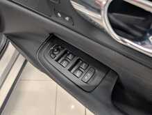 Volvo V60 T5 R-Design Pro - U9012