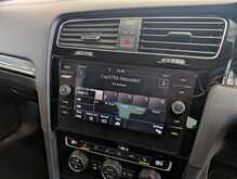 Volkswagen Golf TSI R - U9022