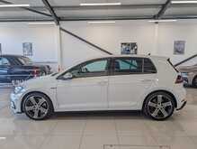 Volkswagen Golf TSI R - U9022