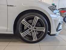 Volkswagen Golf TSI R - U9022