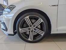 Volkswagen Golf TSI R - U9022