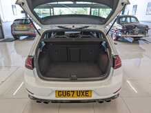 Volkswagen Golf TSI R - U9022