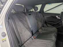 Audi A4 Avant TDI Black Edition - U9026