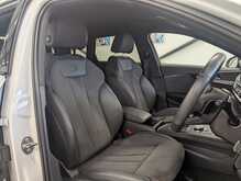 Audi A4 Avant TDI Black Edition - U9026